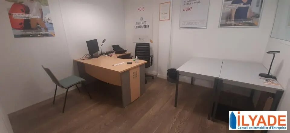 75 Rue Marcelin Berthelot, Aix-en-Provence à louer - Photo de l’immeuble – Image 3 sur 7