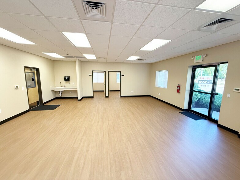 180 S Danebo Ave, Eugene, OR à louer - Photo de l’immeuble – Image 3 sur 10