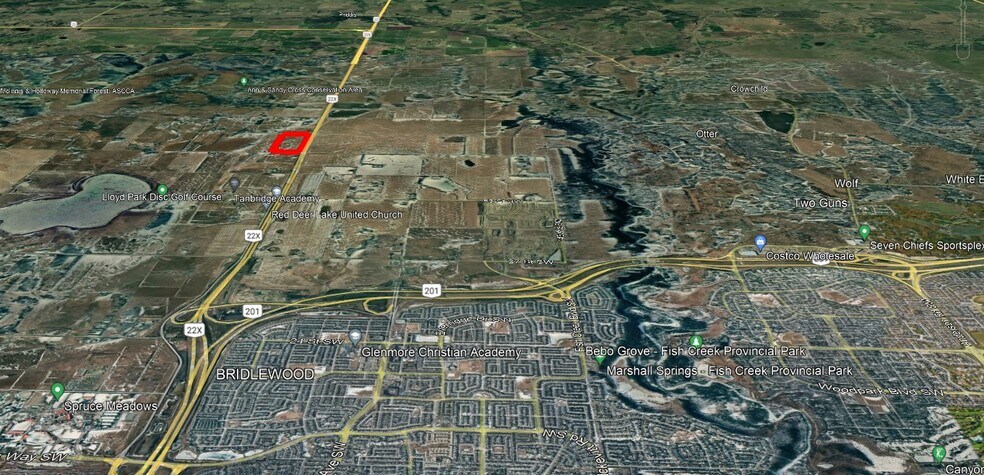 Spruce Meadows Trl SW, Calgary, AB à vendre - Aérien – Image 2 sur 3