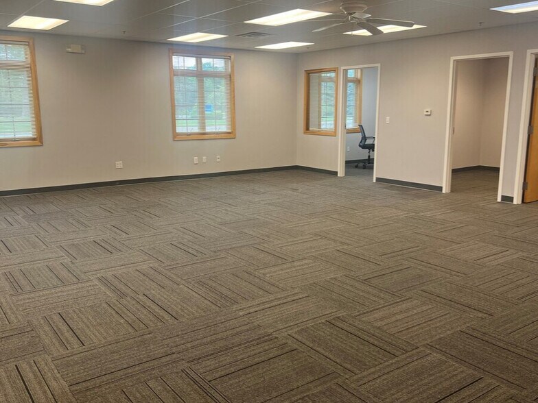 388 Garden Ave, Holland, MI à vendre - Photo de l’immeuble – Image 3 sur 11