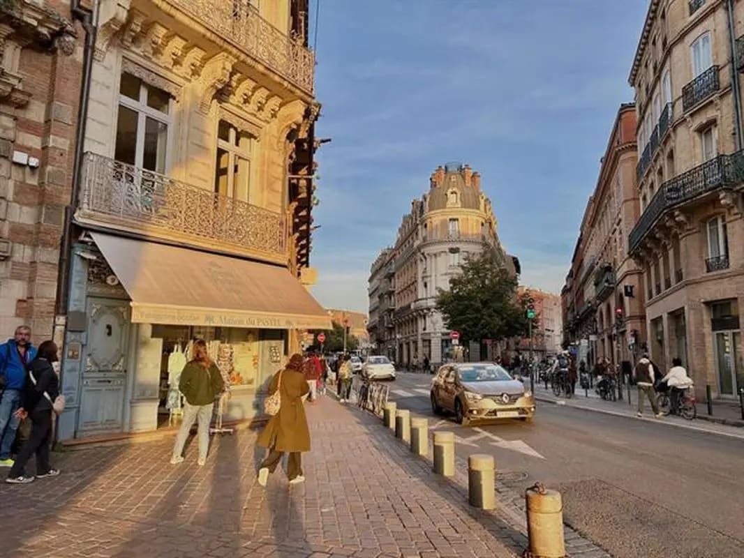 9 Place D'Assezat, Toulouse à louer Photo de l’immeuble– Image 1 sur 20