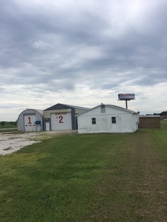 Plus de détails pour 31000 W Frontage Rd, Farmersville, IL - Industriel/Logistique à vendre
