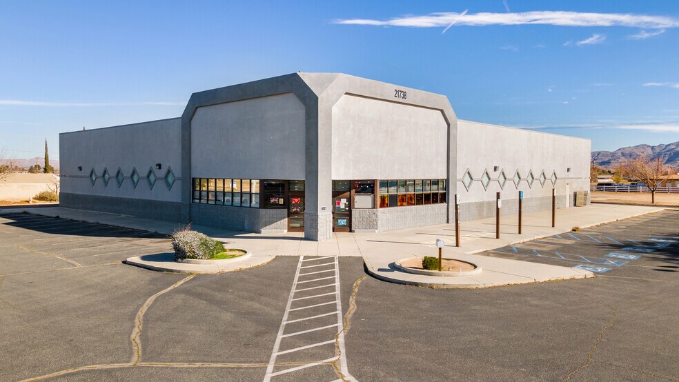 21738 US Highway 18, Apple Valley, CA à vendre - Photo de l’immeuble – Image 2 sur 6