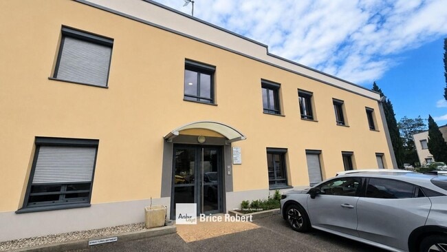 Plus de détails pour 3 Rue De La Dombes, Neyron - Bureau à vendre