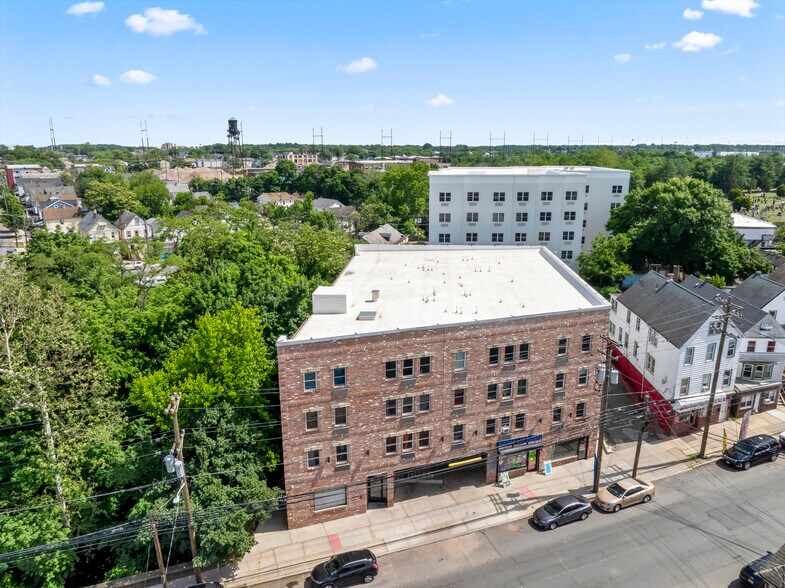 366 Somerset St, New Brunswick, NJ à vendre - Photo de l’immeuble – Image 3 sur 11