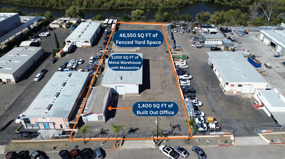 11420 N Woodside Ave, Santee, CA à louer - Photo de l’immeuble – Image 2 sur 21