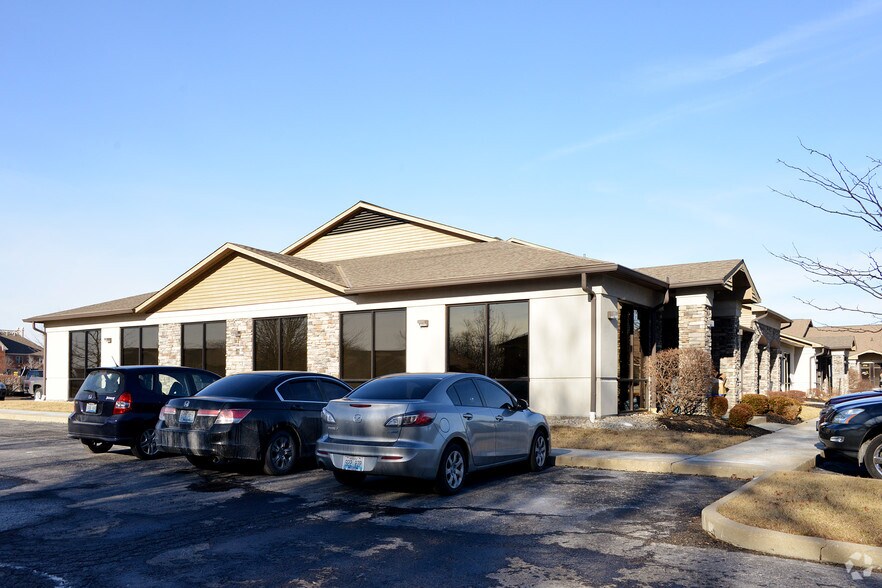 59 Cavalier Blvd, Florence, KY à louer - Photo de l’immeuble – Image 3 sur 4