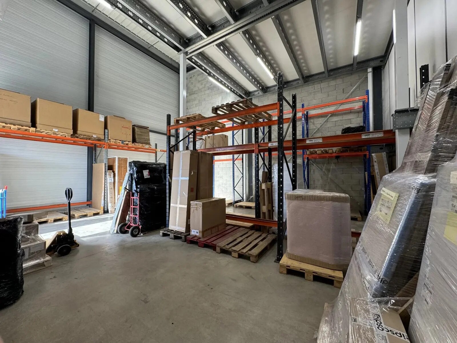 Industriel/Logistique dans Le Cannet-des-Maures à vendre Photo intérieure– Image 1 sur 4