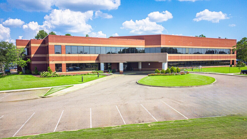 401 Southcrest Cir, Southaven, MS à louer - Photo de l’immeuble – Image 2 sur 16