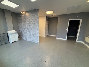 29-33 Portfields Rd, Newport Pagnell à louer Photo intérieure– Image 1 sur 6