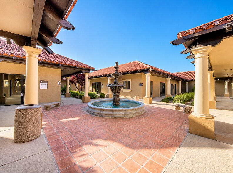 5620 W Thunderbird Rd, Glendale, AZ à vendre - Photo de l’immeuble – Image 2 sur 13