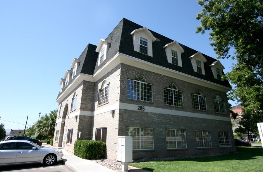 285 W Tabernacle St, St George, UT à louer - Photo de l’immeuble – Image 2 sur 6