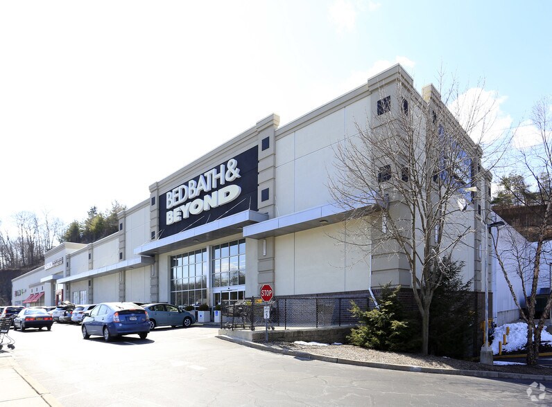 2141 Central Park Ave, Yonkers, NY à louer - Photo de l’immeuble – Image 3 sur 6