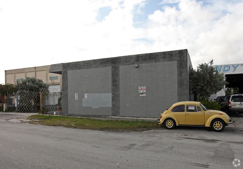 5916 SW 25th St, West Park, FL à louer - Photo de l’immeuble – Image 2 sur 6