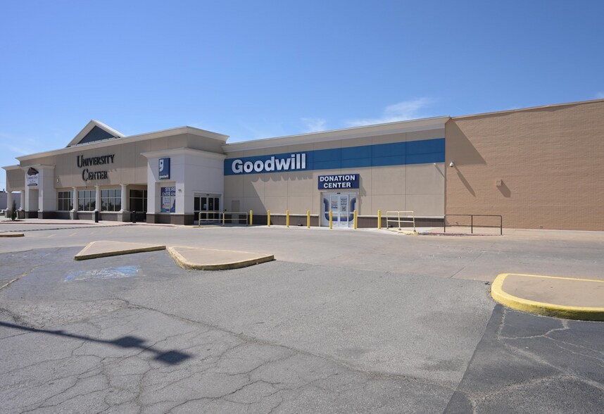 2800 N 14th St, Ponca City, OK à vendre - Photo principale – Image 1 sur 1