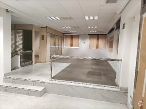 Bureaux/Local commercial dans Madrid, Madrid à louer Photo intérieure– Image 1 sur 3