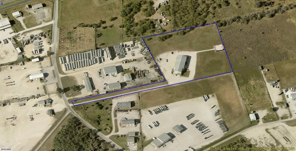 293 Corgey Rd, Pleasanton, TX à louer - Photo de l’immeuble – Image 2 sur 11