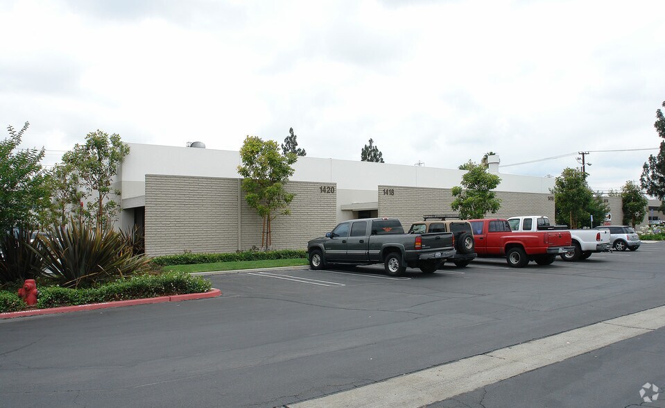 1414-1420 N Batavia St, Orange, CA à louer - Photo principale – Image 1 sur 6