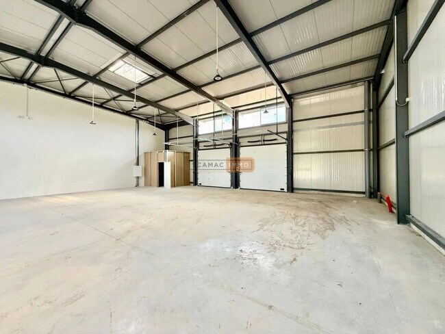 Plus de détails pour Industriel/Logistique à vendre