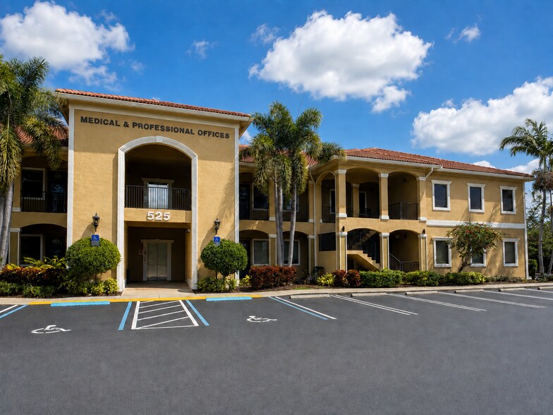 525 NW Lake Whitney Pl, Port Saint Lucie, FL à louer - Photo de l’immeuble – Image 2 sur 4