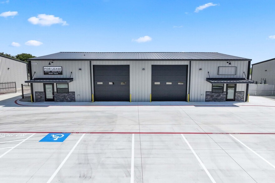 2036 Seaborn Road Building 3 Suite A, Ponder, TX à louer - Photo de l’immeuble – Image 1 sur 50