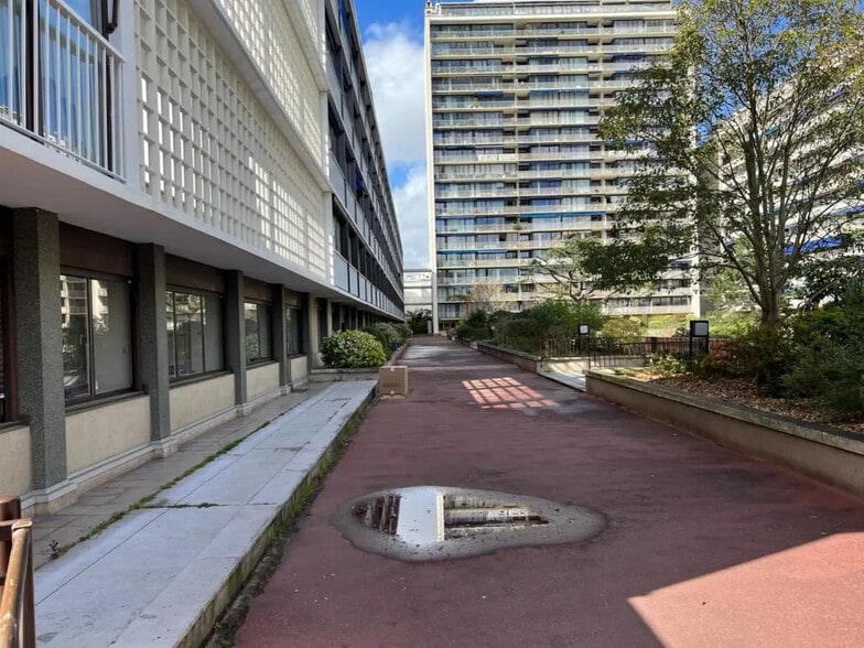 35 Rue Des Longs Prés, Boulogne-Billancourt à louer - Photo de l’immeuble – Image 2 sur 13