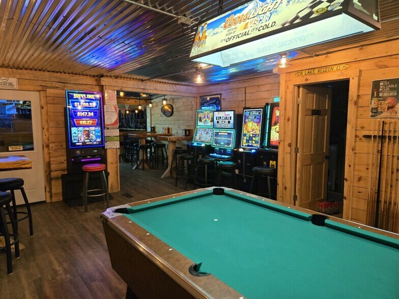 10752 Swamp Lake Rd, Tomahawk, WI à vendre - Photo de l’immeuble – Image 3 sur 26