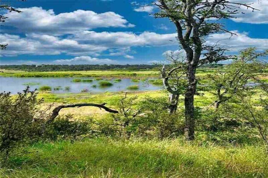 29 Chimney Cove dr, Marble Falls, TX à vendre - Photo de l’immeuble – Image 3 sur 17