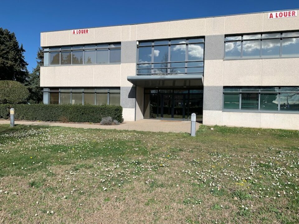 Bureau dans Avignon à louer Photo de l’immeuble– Image 1 sur 13