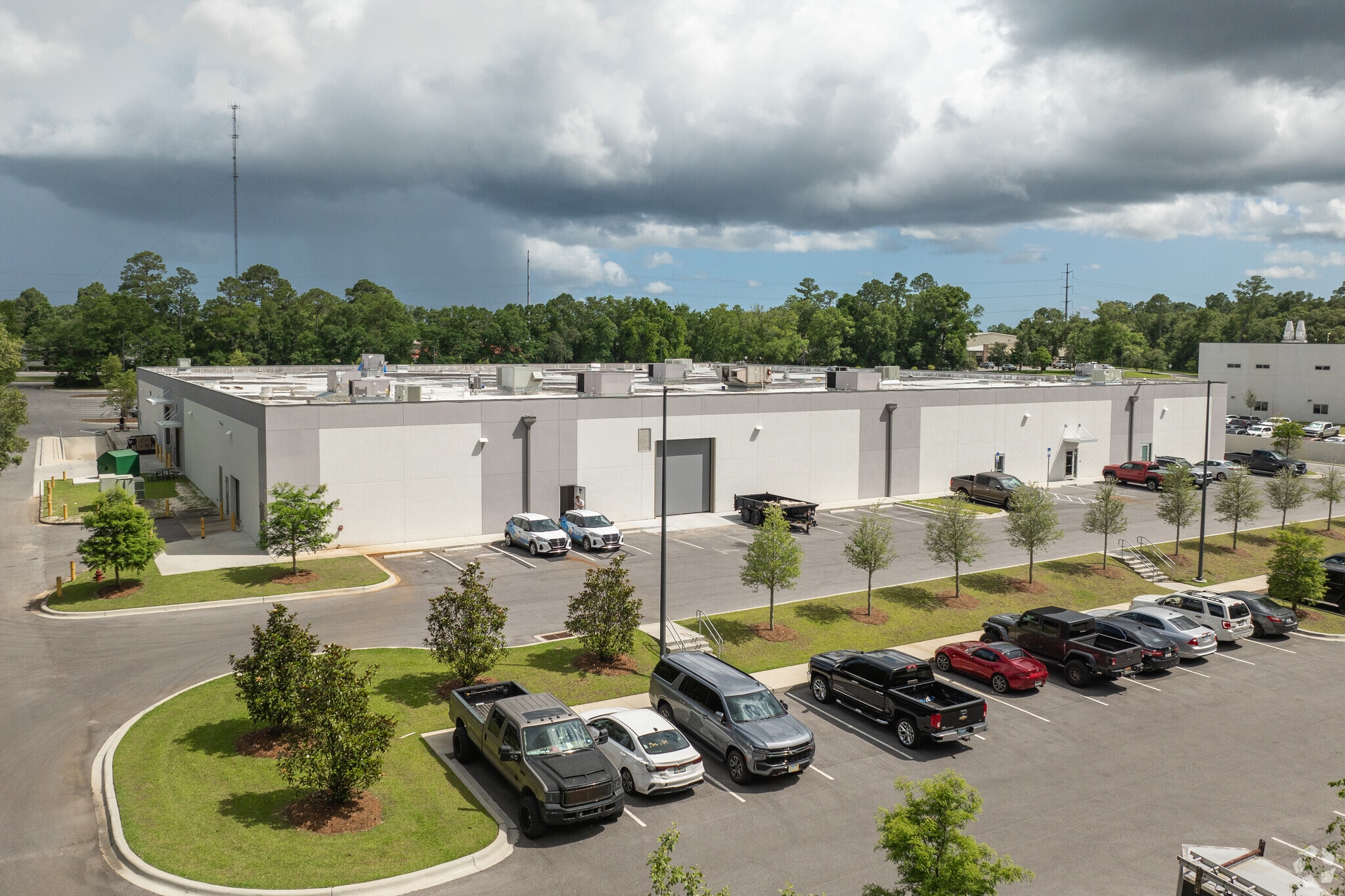 5031 Commerce Park Cir, Pensacola, FL à louer Photo principale– Image 1 sur 10