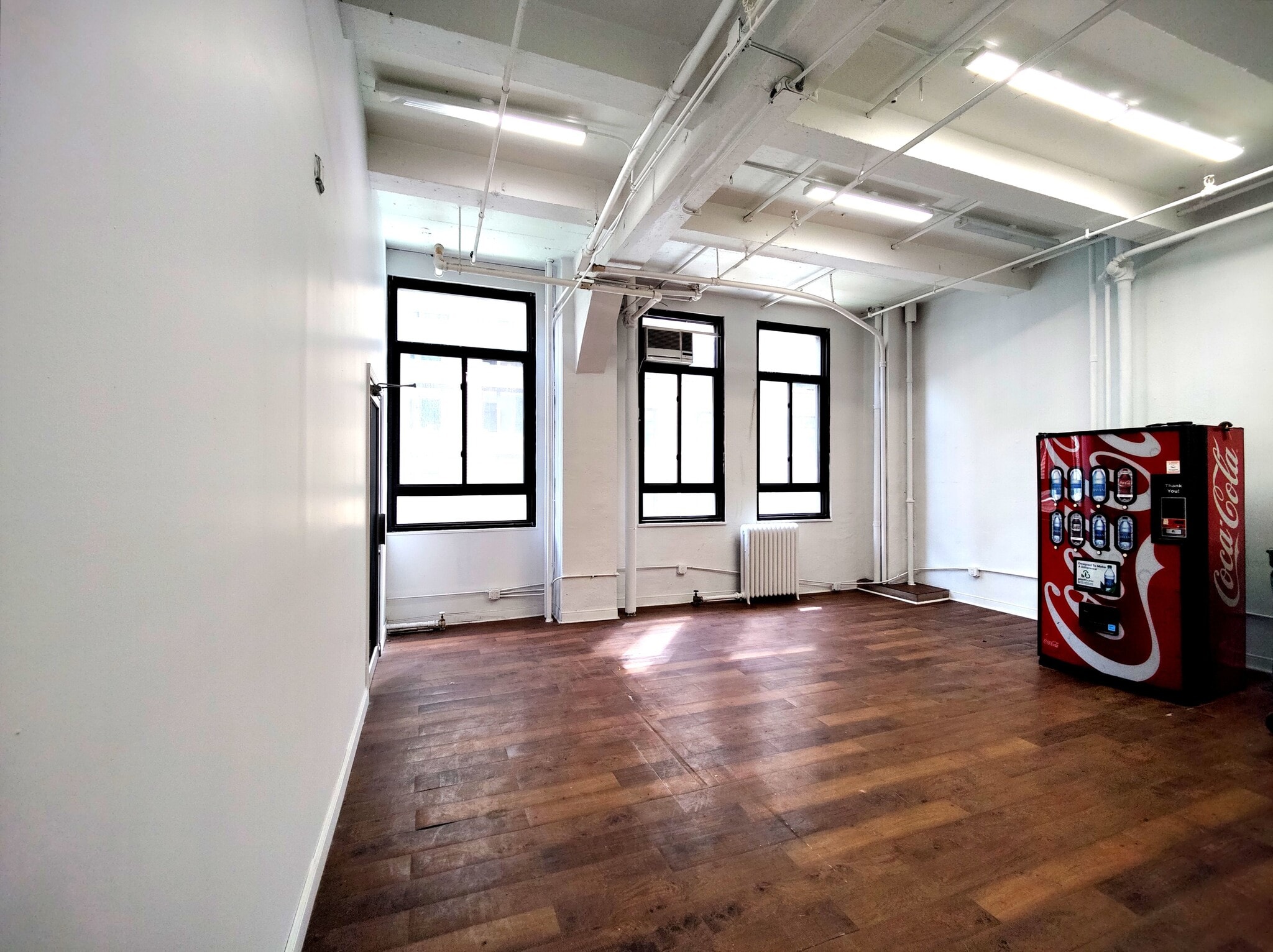 344 W 38th St, New York, NY à louer Photo intérieure– Image 1 sur 5