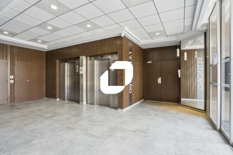 Bureau dans Vélizy-Villacoublay à louer - Hall d’entrée – Image 2 sur 11