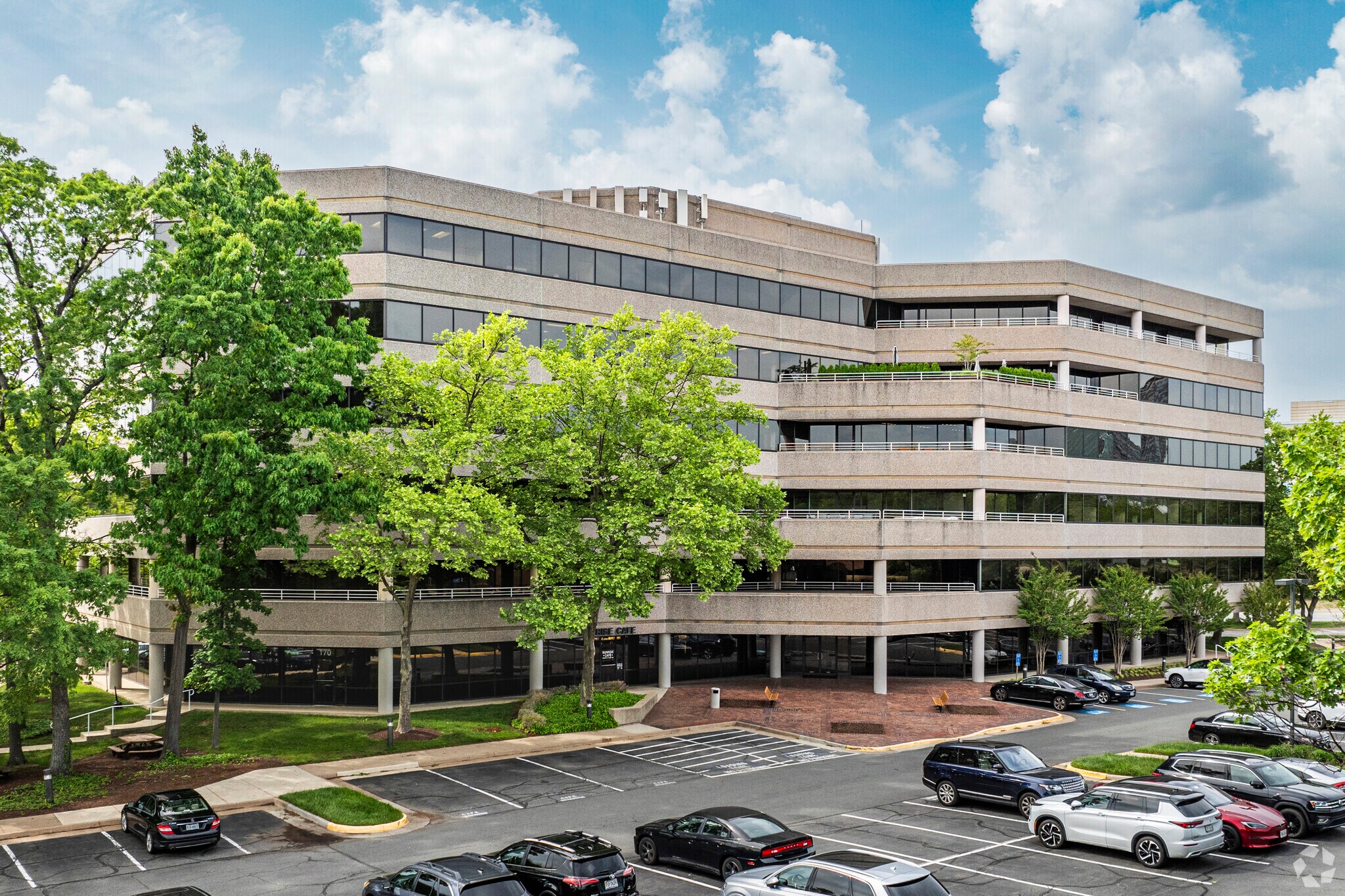 12355 Sunrise Valley Dr, Reston, VA à louer Photo principale– Image 1 sur 11