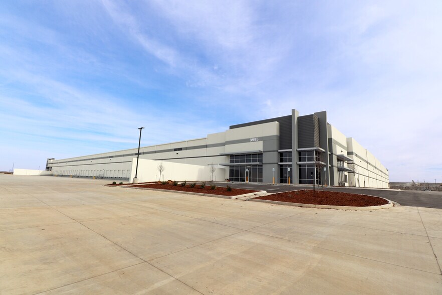 3995 N 125th E Ave, Tulsa, OK à louer - Photo de l’immeuble – Image 1 sur 3