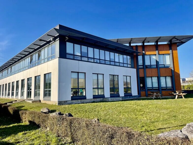 340 12 Avenue De La Marne, Marcq-en-Baroeul à louer - Photo de l’immeuble – Image 1 sur 16