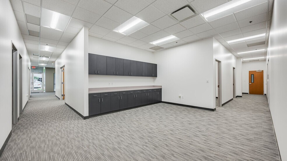 1070 S Kimball Ave, Southlake, TX à louer - Photo de l’immeuble – Image 3 sur 15