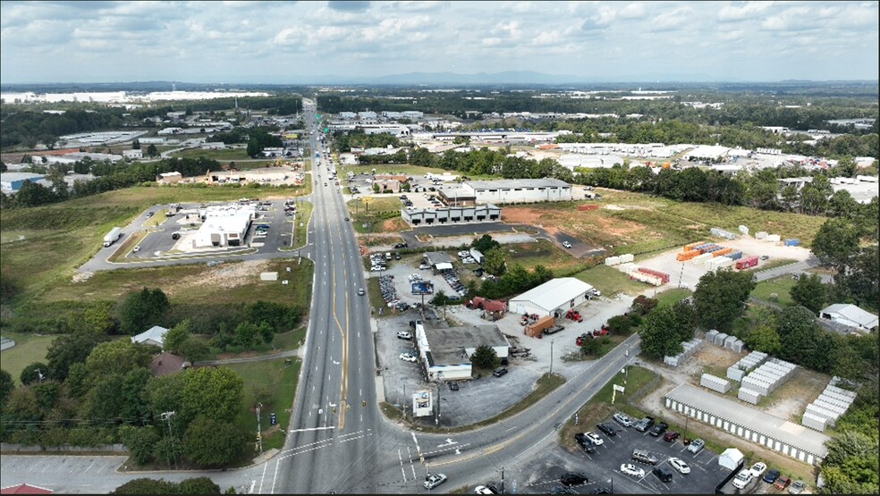 1985 S Highway 101, Duncan, SC à vendre - Photo de l’immeuble – Image 3 sur 21