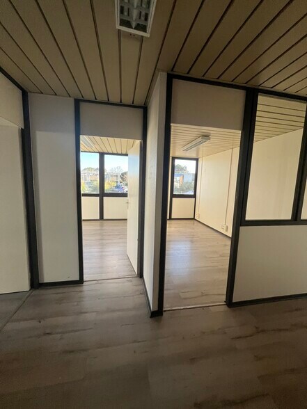 18 Rue Thales, Mérignac à louer - Photo de l’immeuble – Image 2 sur 8