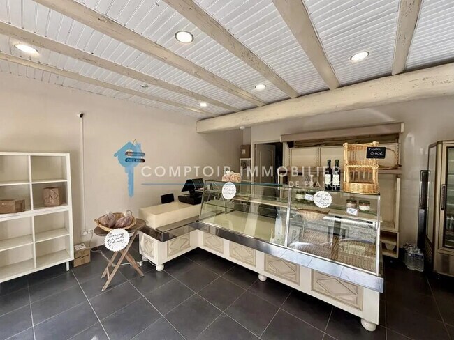 Plus de détails pour Local d'activités à louer