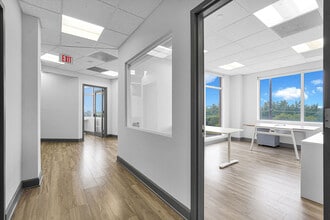 17501 Biscayne Blvd, Aventura, FL à louer Photo intérieure– Image 2 sur 14