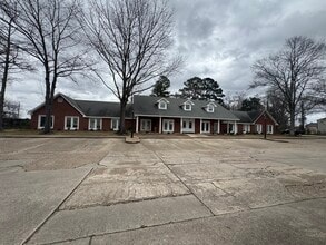 2816 Armand St, Monroe, LA à louer Photo de l’immeuble– Image 2 sur 23