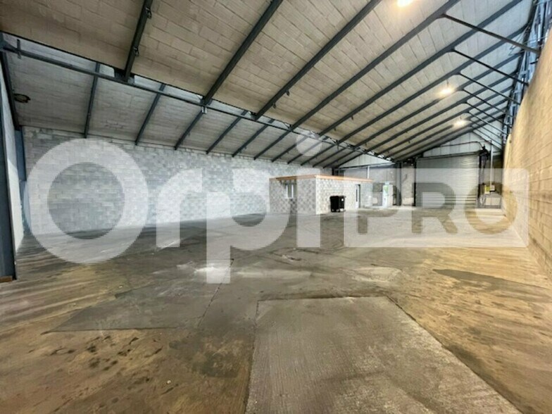 Local d'activités dans Nangis à vendre - Photo intérieure – Image 2 sur 10