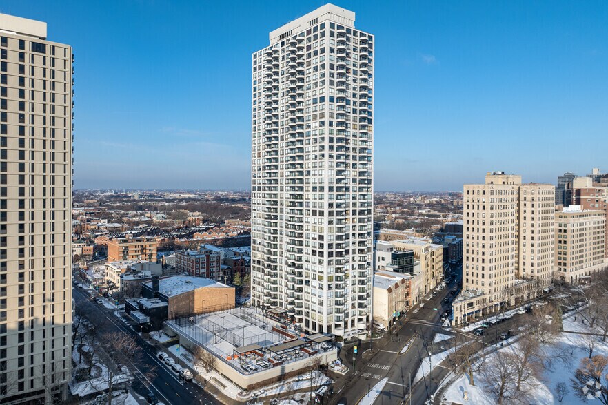 2020 N Lincoln Park West, Chicago, IL à vendre - Photo principale – Image 1 sur 9