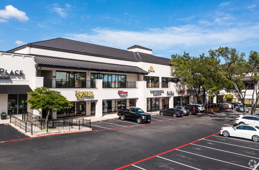 2211 NW Military Dr, San Antonio, TX à louer - Photo de l’immeuble – Image 1 sur 15