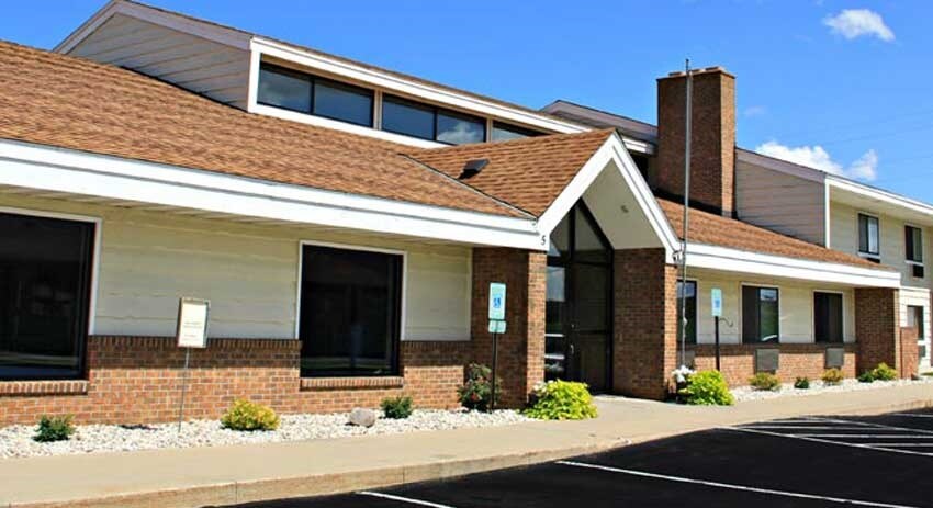 5 Gateway Dr, Waupun, WI à vendre Photo principale– Image 1 sur 11