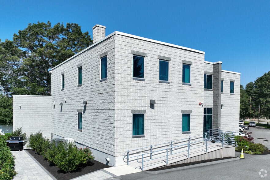 1 Connector Rd, Andover, MA à vendre - Photo principale – Image 1 sur 4