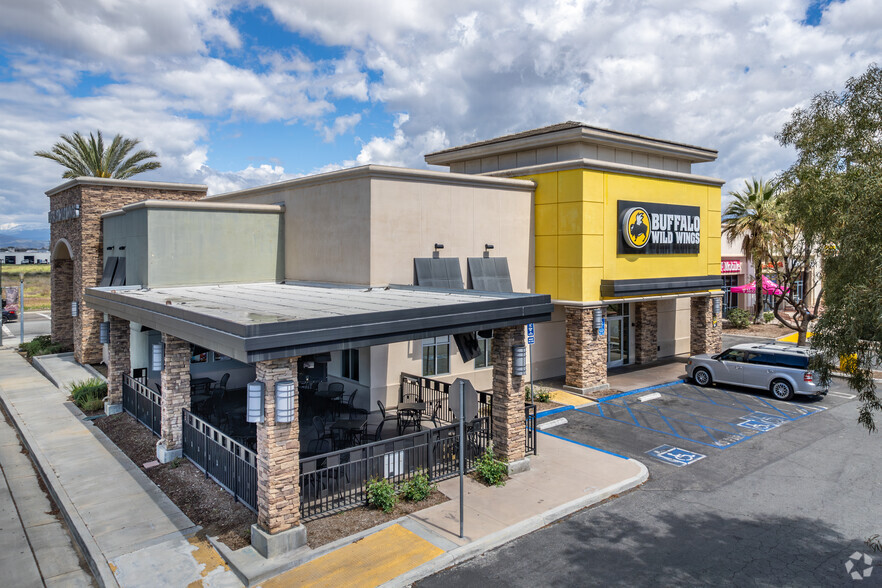 1231 S Sanderson Ave, Hemet, CA à louer - Photo de l’immeuble – Image 3 sur 10