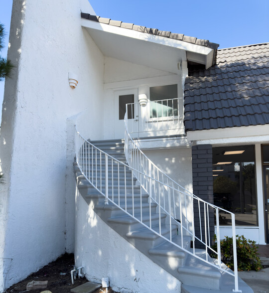 1009 Torrance Blvd, Redondo Beach, CA à louer - Photo de l’immeuble – Image 2 sur 10