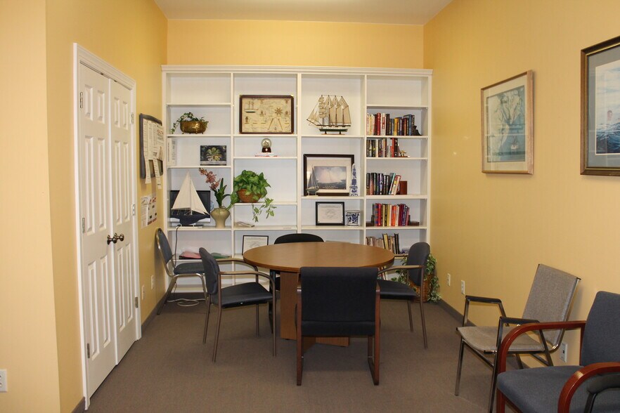 37 W Fairmont Ave, Savannah, GA à louer - Photo de l’immeuble – Image 3 sur 21