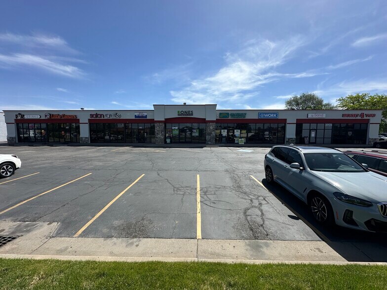 4860-4876 S 1900 W, Roy, UT à louer - Photo de l’immeuble – Image 3 sur 5
